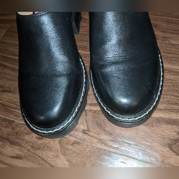 RARE find! Madewell - Chelsea Ridgefield Lug Sole Slip-On Mule | Size 7 | Black - Picture 4 of 14